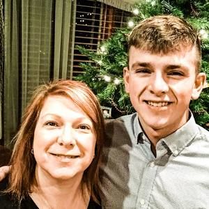 Meet your Posher, Suzanne